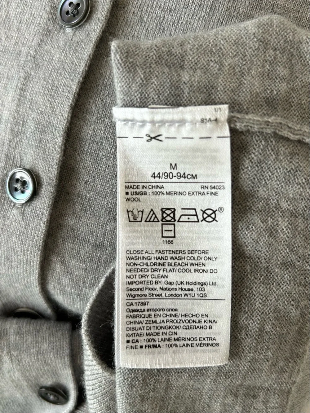 Banana Republic Light Gray Merino Wool Crewneck Cardigan, Size Medium - Picture 4 of 4